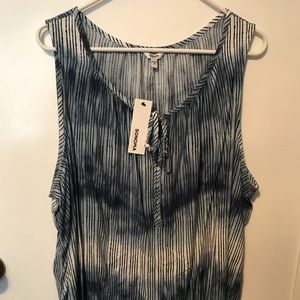 Women’s sleeveless top